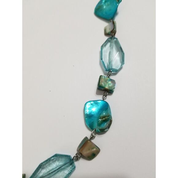 Thirty inch teal necklace teal shell beads b83 - Picture 5 of 8